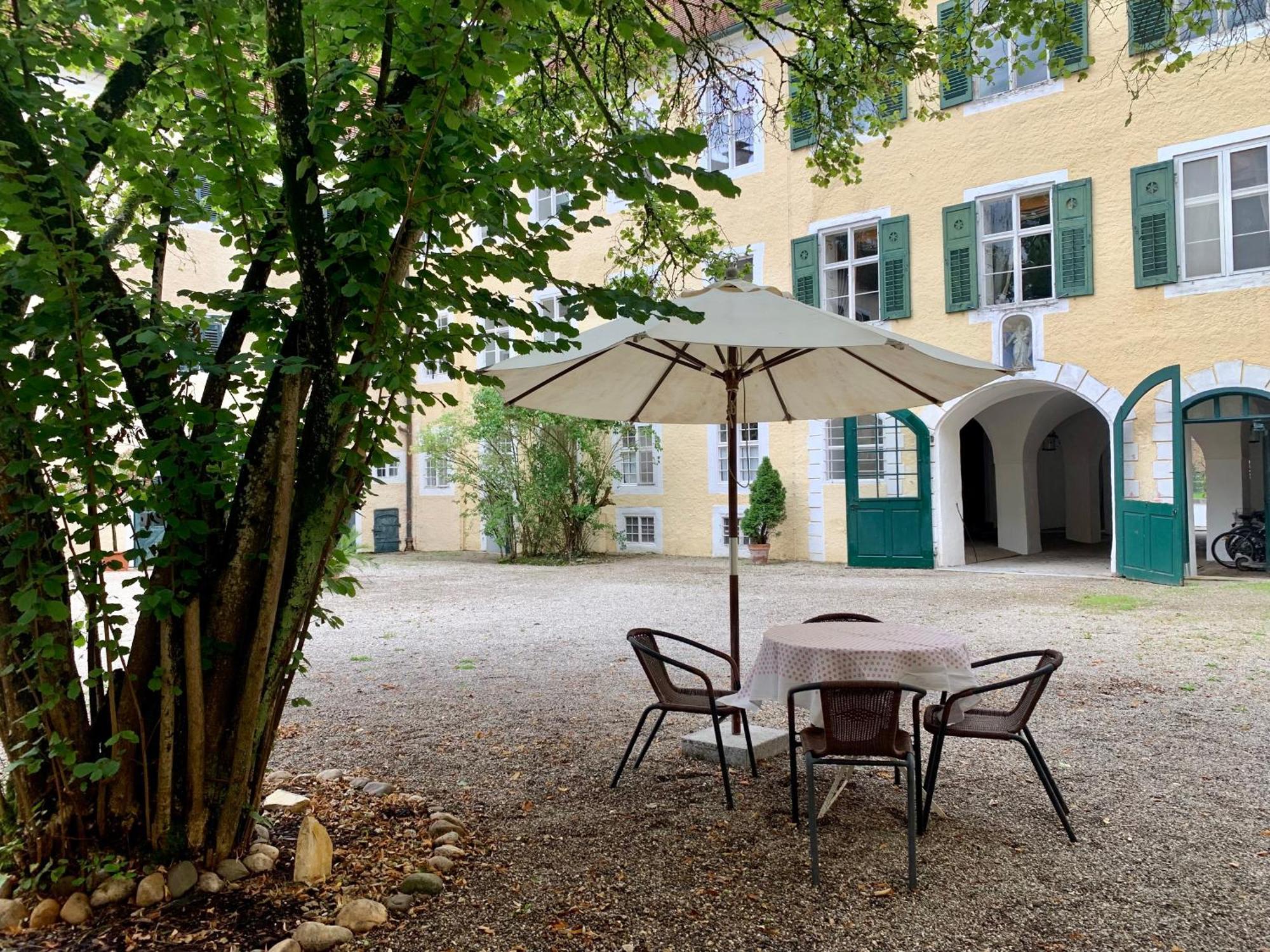 Wohnen Im Wasserschloss Sandizell Schrobenhausen Bagian luar foto
